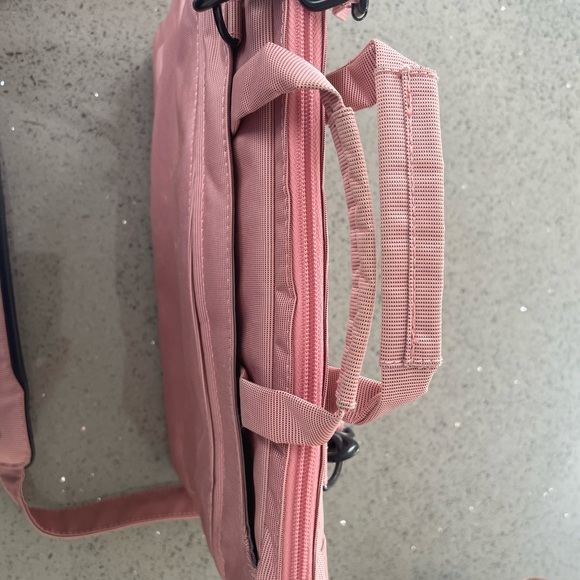 Computer carrying case - Picture 3 of 3